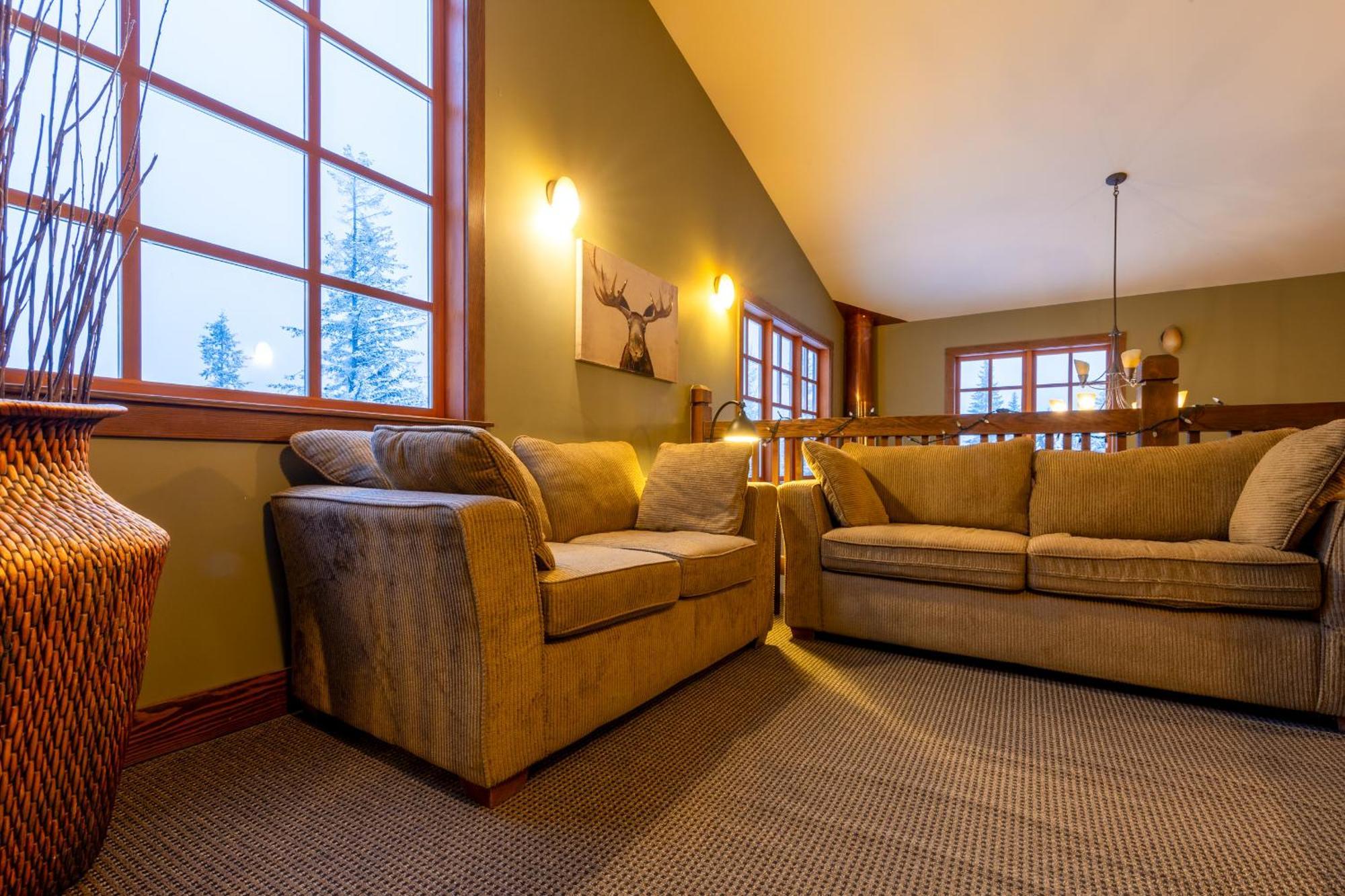 Copper Horse Lodge Golden Buitenkant foto