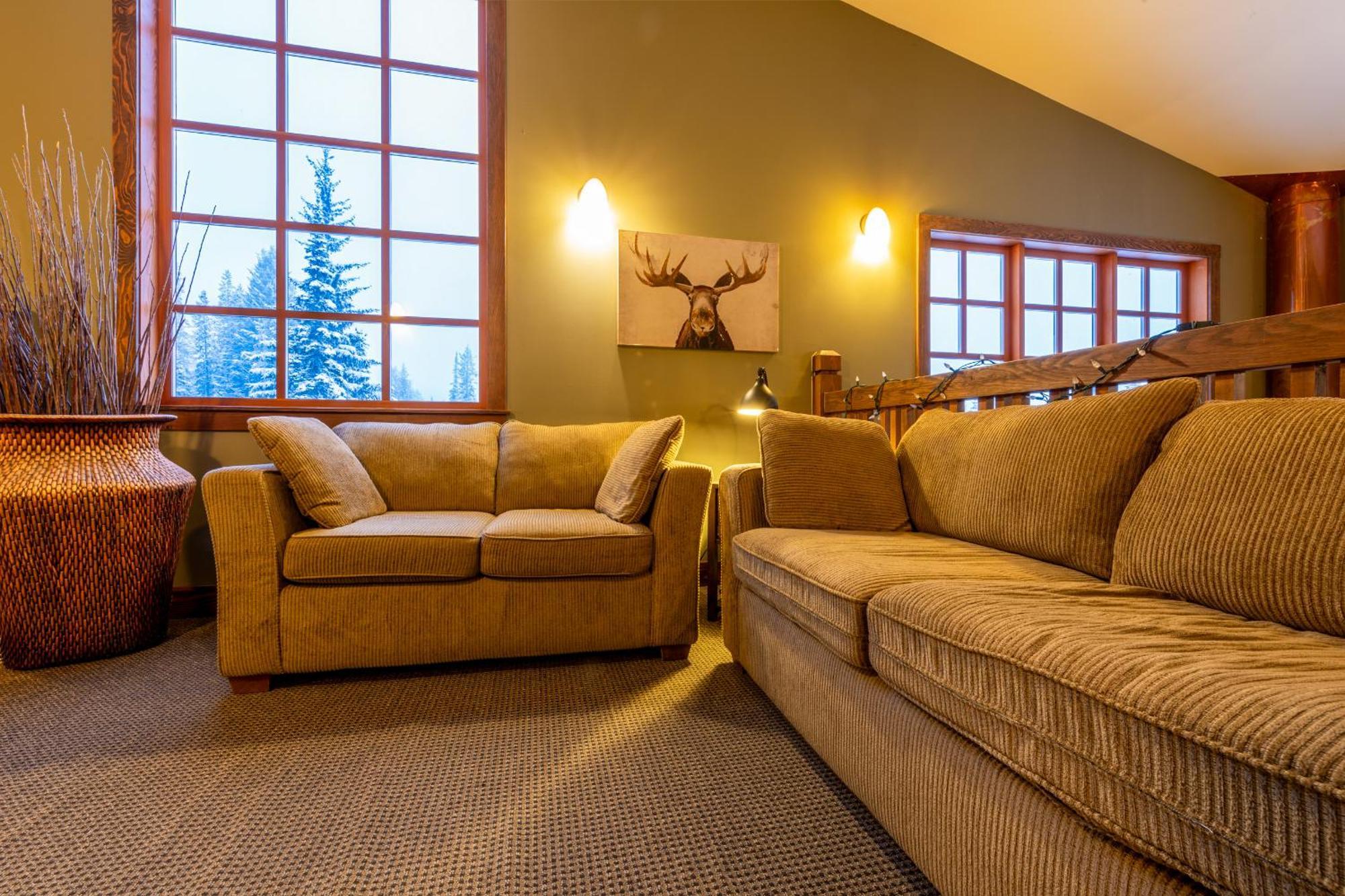 Copper Horse Lodge Golden Buitenkant foto